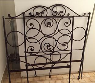 Letto antico in ferro battuto 800