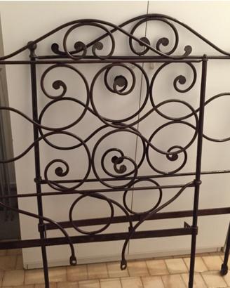 Letto antico in ferro battuto 800
