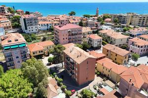 4 LOCALI A SAN LORENZO AL MARE