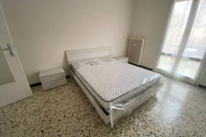 Stanza in appartamento di 17 m² a Modena