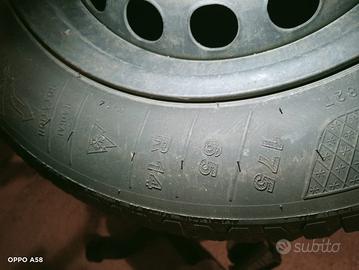 4 gomme piu cerchi in metallo R14