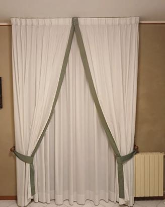 TENDA DI QUALITÀ COMPOSTA DA 3 TELI.