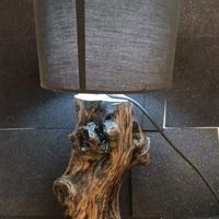 Lampada da tavolo in legno di olivo h 70 cm