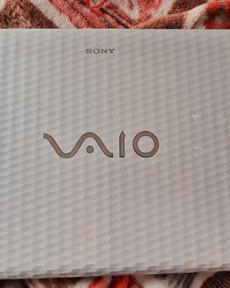 Sony Vaio VPCEH Bianco + Linux Mint