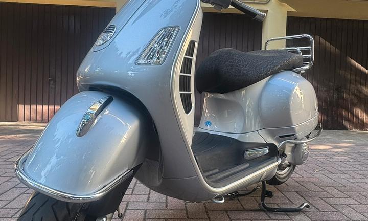 Vespa gts 250