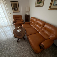 Salotto in pelle divano e due poltrone