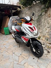 Yamaha Aerox 50