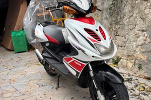Yamaha Aerox 50