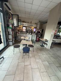 Bar gelateria ben avviato