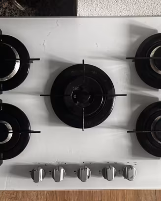 Piano cottura a gas Indesit 5 fuochi, vetro bianco