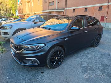 Fiat Tipo SW 1.6 mjt-2 DCT black carbon