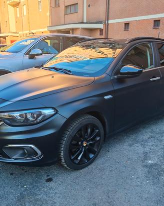 Fiat Tipo SW 1.6 mjt-2 DCT black carbon