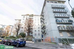 AMPIO TRILOCALE DI 100 MQ CON BALCONE!!