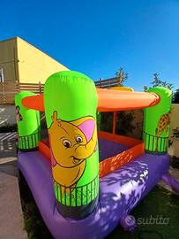 CASTELLO GONFIABILE AD ARIA CONTINUA