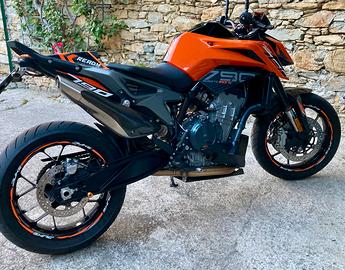 KTM Duke 790L ABS 2024 Orange