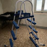 Scaletta per piscina