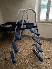 Scaletta per piscina