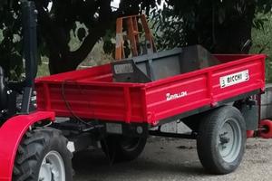 Carrello per trattore