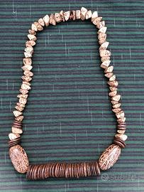 Collana in semi/cocco/legno