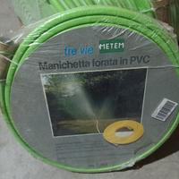 Tubo forato per innaffiare 