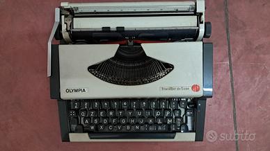 Macchina da scrivere OLYMPIA Traveller de Luxe