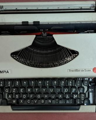 Macchina da scrivere OLYMPIA Traveller de Luxe