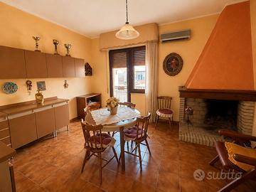 Palazzetto indipendente su due livelli