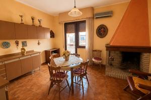 Palazzetto indipendente su due livelli