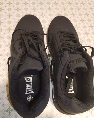 scarpa da ginnastica 