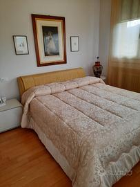 Splendido letto matrimoniale imbottito