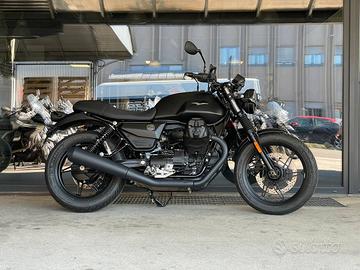 Moto Guzzi V7 850 Stone E5+ - Nero Ruvido - PRONTA