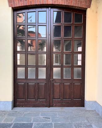 Portone in legno
