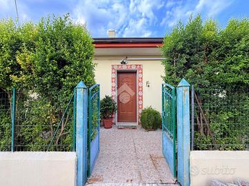 CASA INDIPENDENTE A CATANIA