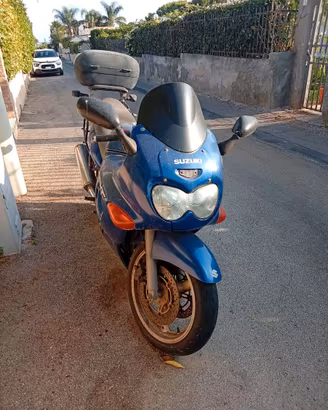 Suzuki GSX 600f