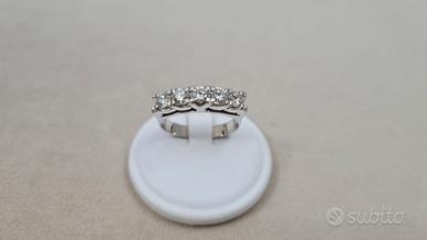 ANELLO VERETTA DIAMANTI 0,90 CT IN ORO 18 KT