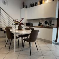 Tavolo allungabile moderno