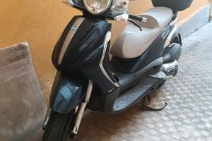 Beverly 400 tourer 