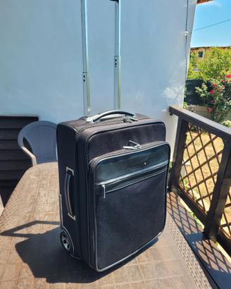 Trolley Montblanc. Maniglia da riparare 