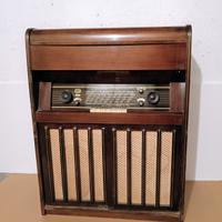 La radio vintage Braun RC61B anni 50 