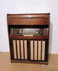 La radio vintage Braun RC61B anni 50 