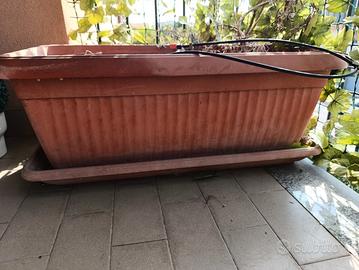 fioriera e sottovaso