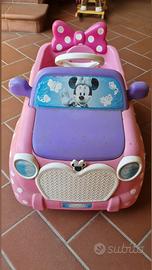 Macchina a batteria per bambina funzionante