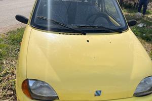 FIAT 600