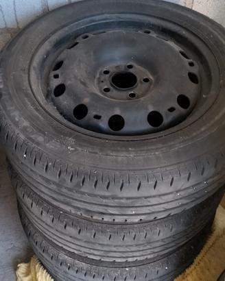4 gomme estive 185/60r15 6mm 