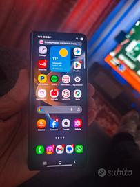 Samsung Z fold 4 