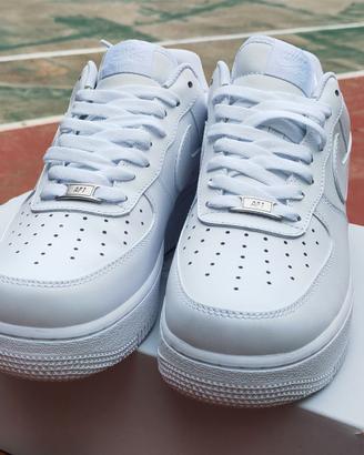 Nike Air Force 1, taglia 42