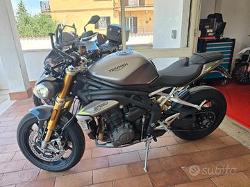 Triumph Speed Triple 1200 RS 181 CV 195 KG