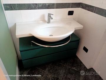 Lavabo e mobile pensile sottostante colore verde