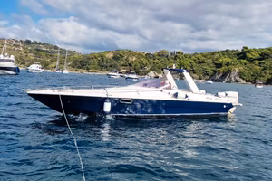 Tullio Abbate 30 Offshore restaurata – E‑TEC 300