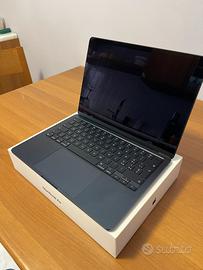 Macbook air m2 13.6